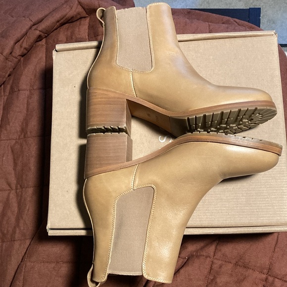 Ana Go-To Heeled Chelsea Boot Almond - Picture 6 of 15